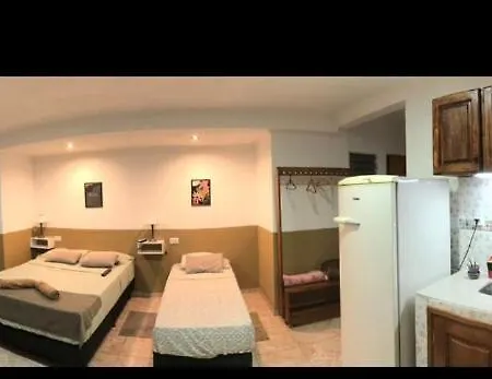 Alojamiento Lili Y Victor Puerto Iguazú Exterior foto