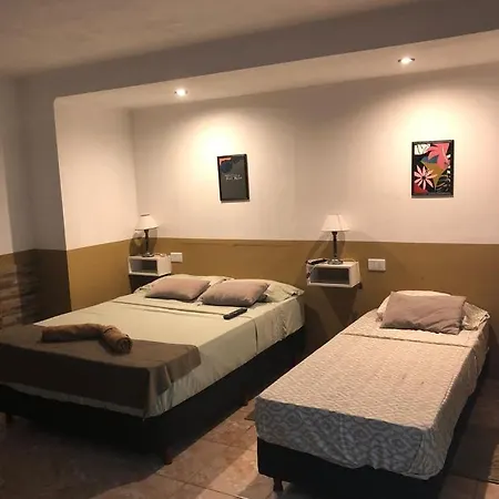 Alojamiento Lili Y Victor Puerto Iguazú Exterior foto